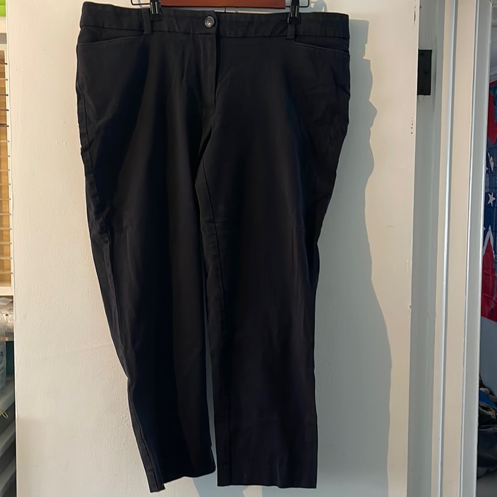 Black Capris